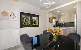Aretousa Home